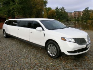 Lincoln MKT AWD Limousine